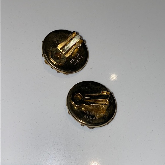 Michael Golan clip earrings - Picture 2 of 3